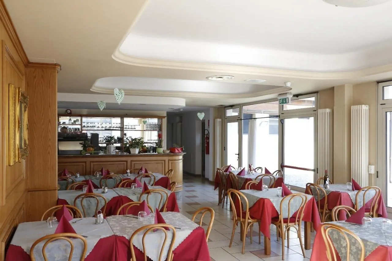 Hotel Cavaria San Fedele Intelvi 2*,  Italy